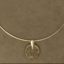 Collier avec pice en bronze Song